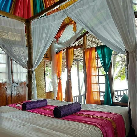 Belantara Beach Front Hotel Vengurla Eksteriør billede