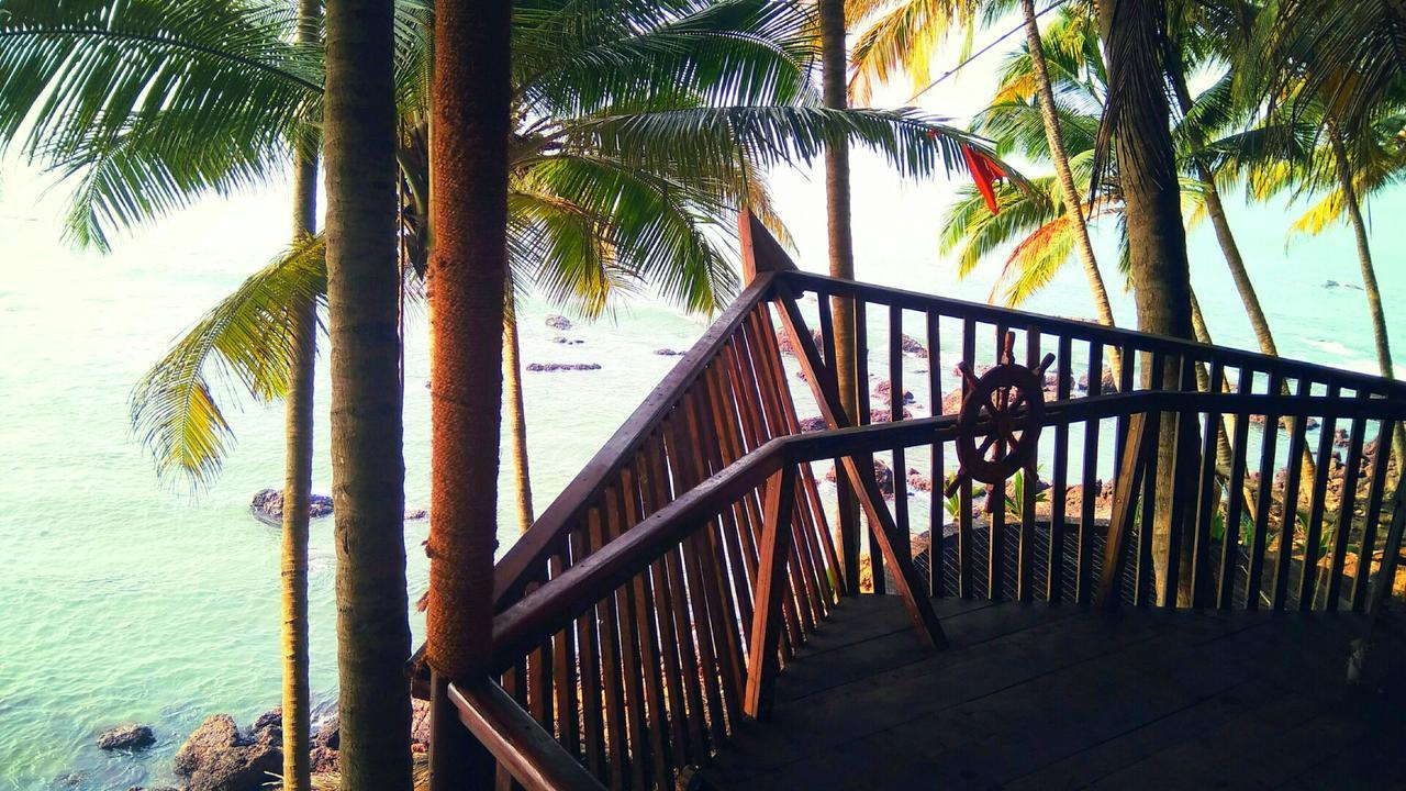 Belantara Beach Front Hotel Vengurla Eksteriør billede