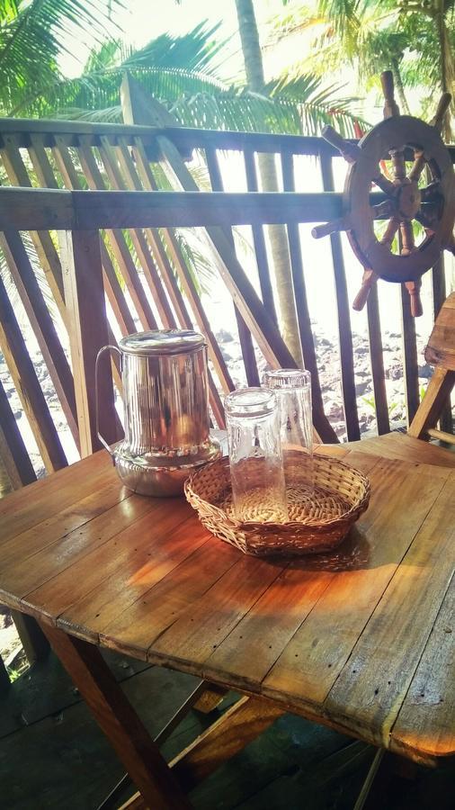 Belantara Beach Front Hotel Vengurla Eksteriør billede