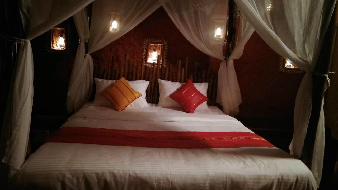Belantara Beach Front Hotel Vengurla Eksteriør billede