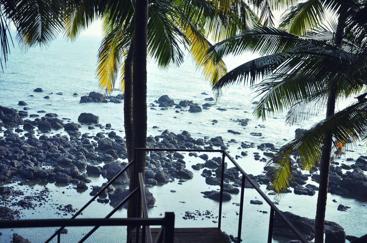 Belantara Beach Front Hotel Vengurla Eksteriør billede