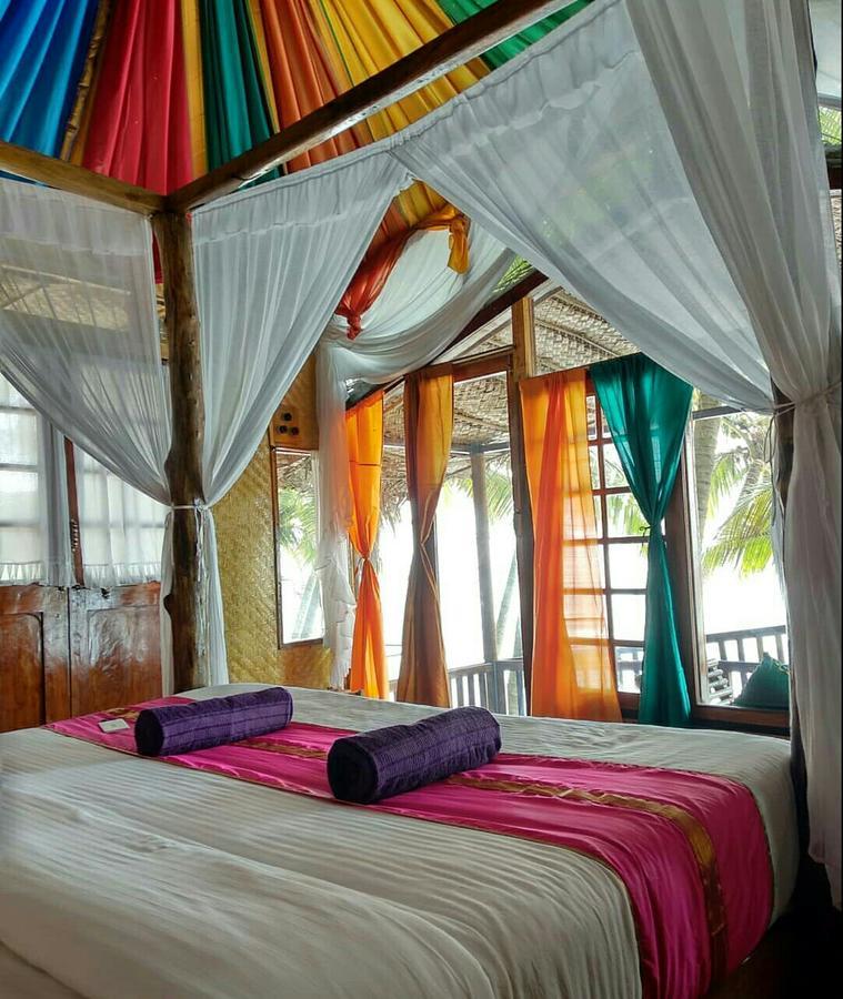 Belantara Beach Front Hotel Vengurla Eksteriør billede